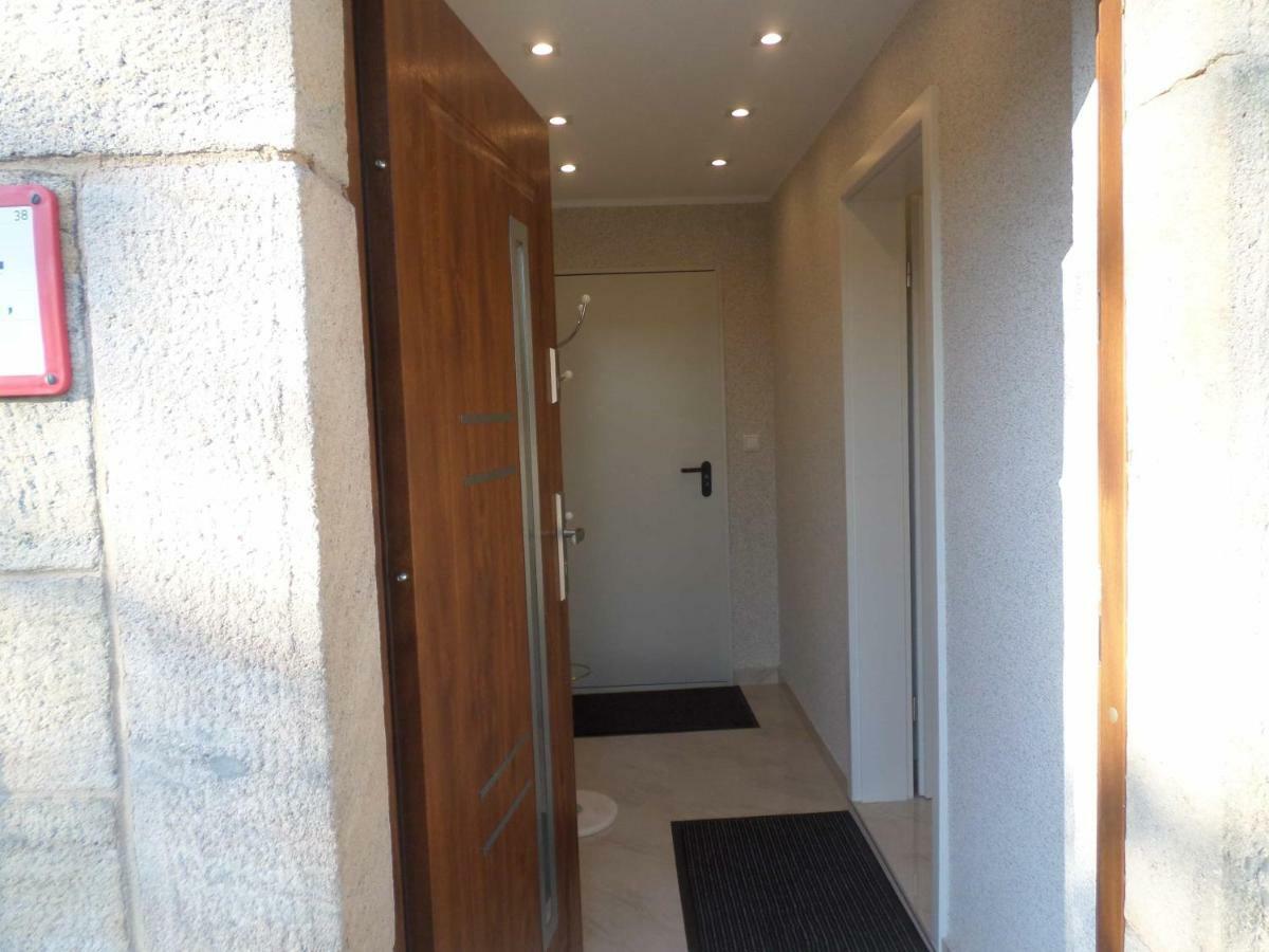 1 Zi. Apartment Naehe Flughafen/Messe Stuttgart 24H Waldenbuch Exterior foto